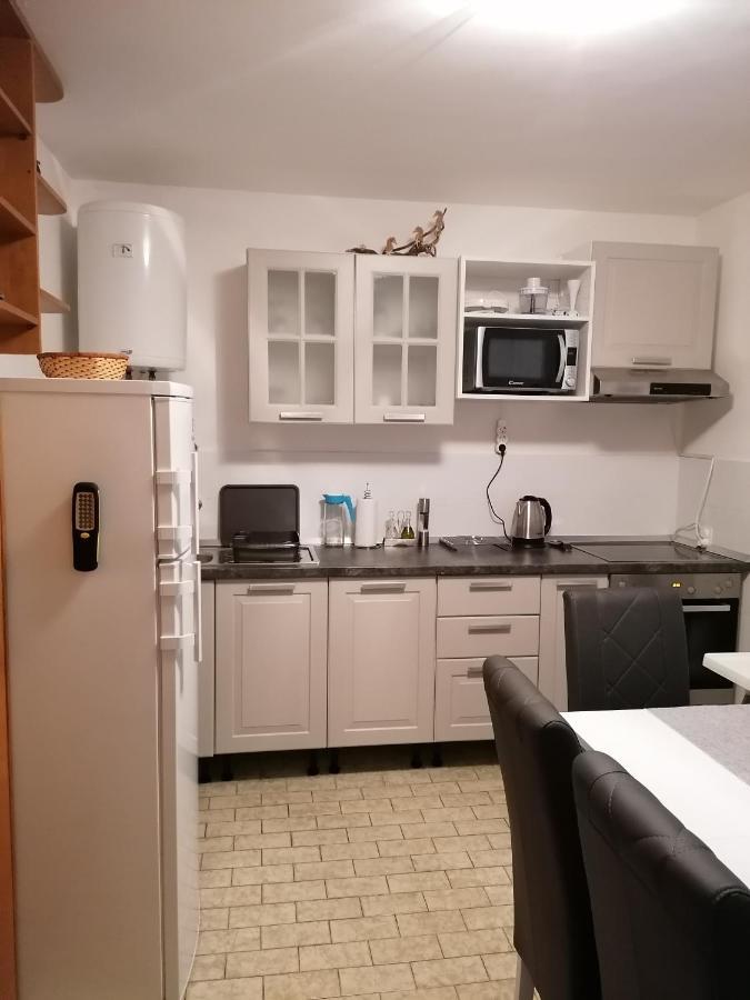 Apartman-Maja-Krk 크르크 외부 사진